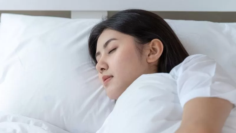 Đừng để nghẹt mũi về đêm khiến bạn mất ngủ Kê cao gối khi ngủ là một giải pháp giúp dễ thở hơn
