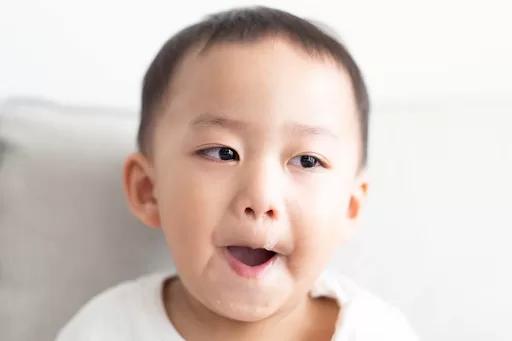 Trẻ bị sổ mũi kéo dài: nguyên nhân và cách xử lý hiệu quả