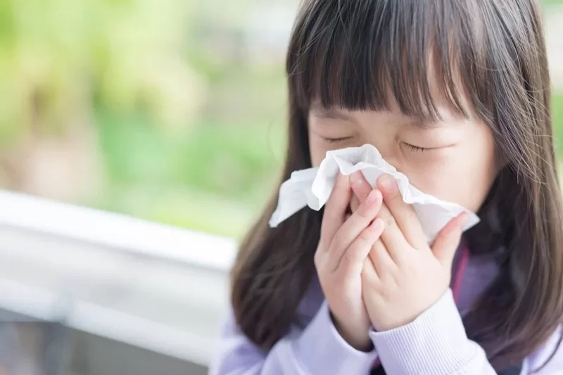 Nguyên nhân nghẹt mũi ở trẻ em: Những lý do phổ biến và cách xử lý hiệu quả Trẻ bị cảm cúm, cảm lạnh gây ra tình trạng nghẹt mũi