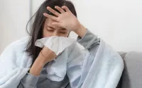 Niêm mạc sung huyết, tăng tiết dịch gây nghẹt mũi khi bị cảm