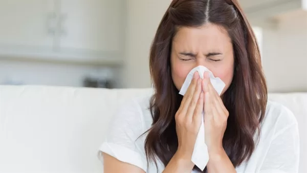 Nghẹt mũi, chảy nước mũi liên tục gây khó chịu