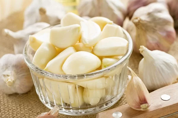 Tỏi giúp giảm nghẹt mũi vô cùng hiệu quả