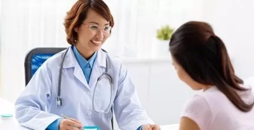 Cách trị viêm mũi tại nhà hiệu quả, an toàn và dễ thực hiện Nên đi gặp bác sĩ nếu tình trạng viêm mũi của bạn trở nặng