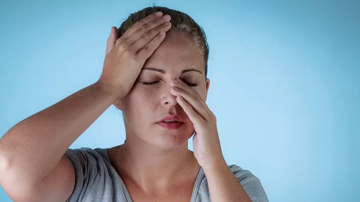 Nghẹt mũi 1 bên luân phiên kéo dài dấu hiệu của nhiều bệnh lý mũi