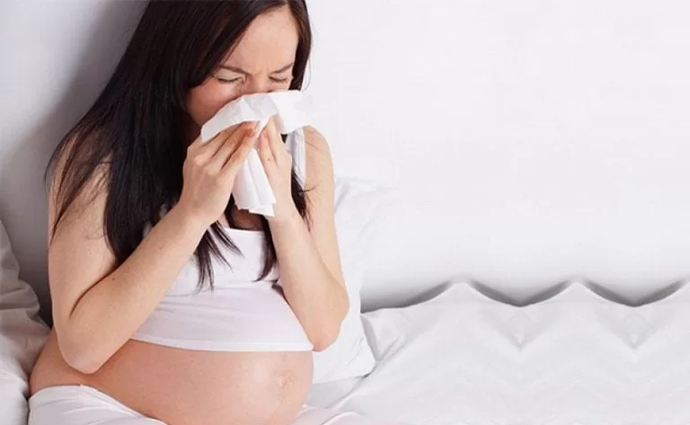 Chườm ấm vùng mũi – cách trị viêm mũi dị ứng dứt điểm hiệu quả